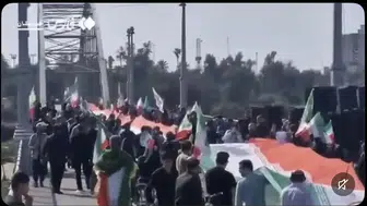 SON DAKİKA! İRAN’DA ON BİNLERCE İNSAN KÖPRÜLERDE İNSAN ZİNCİRİ OLUŞTURUYOR!