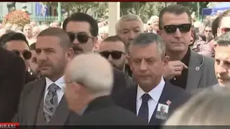 KEMAL KILIÇDAROĞLU ÖZGÜR ÖZEL’E CENAZEDE YÜZ VERMEDİ!