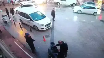 TRAFİKTE BIÇAK ÇEKEN MOTOSİKLET SÜRÜCÜ 180 BİN TL CEZA YEDİ!