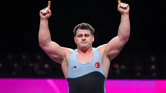 VE RIZA KAYAALP 13.KEZ AVRUPA ŞAMPİYONU OLDU!