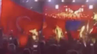 EKONOMİK KRİZDEKİ ERMENİSTAN’DA TÜRK VE AZERBAYCAN BAYRAĞI YAKILDI!