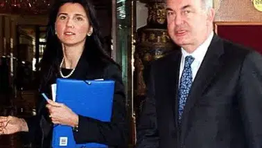 KEMAL DERVİŞ’İN DANIŞMANI ÜNLÜ ÖZEL’İN A TAKIMI’NDA…