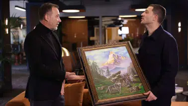 BAHÇELİ'NİN URAZ KAYGIRLAROĞLU'NA HEDİYE TABLOSU VERİLDİ!