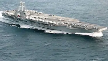 İRAN ABD’NİN UÇAK GEMİSİNE 4 ADET FÜZE SALDIRISI YAPTI!