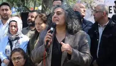 SEBAHAT TUNCEL ÖCALAN’IN DOĞUM GÜNÜ ETKİNLİĞİNDE GÖZALTINA ALINDI!