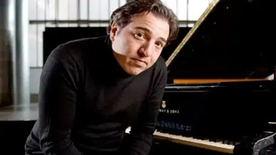 FAZIL SAY'IN MÜZİK DÜNYASINA ÇIKIŞI BÜYÜK TAKDİR TOPLADI!