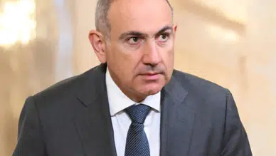 ERMENİSTAN BAŞBAKANI NİKOL PAŞİNYAN KİLİSEDE SALDIRIYA UĞRADI!