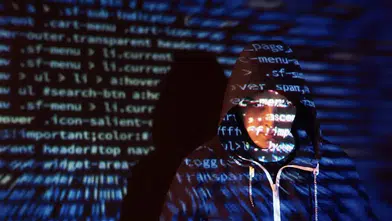 SİBER DOLANDIRICILIK YAPAN 90 ŞÜPHELİ GÖZALTINA ALINDI!