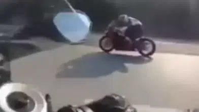 HATAY'DA SORUMSUZ BİR MOTOSİKLETLİ TAM 324 KM HIZ YAPTI!