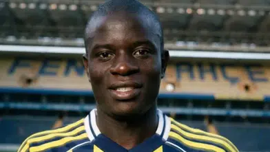 FENERBAHÇE TARFTARLARI KANTE'NİN GELİŞİNE ORGANİZE OLUYOR!