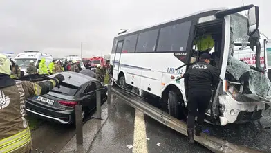 KAZADA KALBİ DURAN POLİS MASAJLA YAŞAMA DÖNDÜRÜLDÜ!
