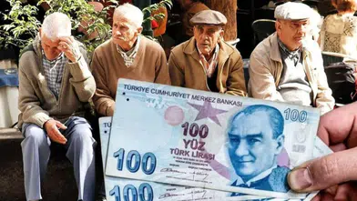 EMEKLİNİN GÖZÜ BAYRAMDA YATACAK İKRAMİYE TARİHİNDE!