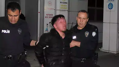 ANNESİNİN ERKEK ARKADAŞINI İKİNCİ KEZ BIÇAKLAMAK İSTEDİ!