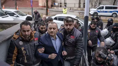 FLAŞ HABER! ESKİ VALİ TUNCAY SONEL TUTUKLAMA TALEBİYLE SEVK EDİLDİ!