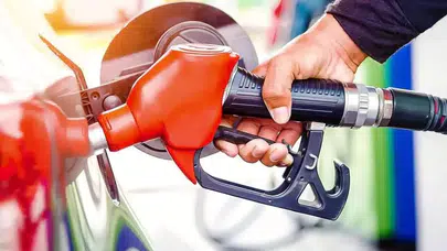 AKAR YAKITTA BENZİN VE MAZOTA NE KADAR ZAM GELDİ? FİYATLAR NE OLDU?