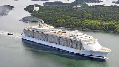 YOLCU GEMİSİ İLE TATİLE ÇIKAN YAŞLI KADIN ISSIZ ADADA  UNUTULDU!