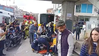 İETT OTOBÜSÜ ÇEKMEKÖY’DE DURAĞA DALDI!KAZADA 1 ÖLÜ 5 YARALI VAR!