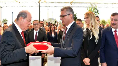 KKTC'DE TUFAN ERHÜRMAN GÖREVİ ERSİN TATAR'DAN DEVRALDI!