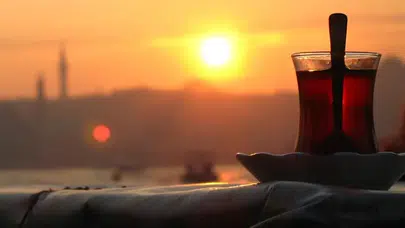 ÜNLÜ ÇAY MARKASI ALMANYA'DA MARKETLERDEN TOPLATILIYOR!