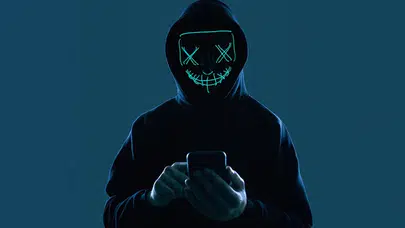 İŞTE CEP TELEFONUNUZUN ELE GEÇİRİLDİĞİNİ GÖSTEREN 6 İŞARET!