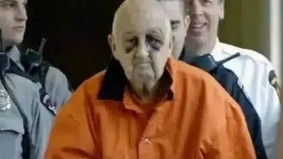 DÜNYANIN EN UZU SÜRE CEZAEVİNDE KALAN ADAMI 94 YAŞINDA ÇIKTI!