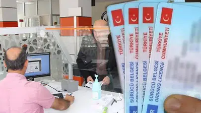 DİKKAT! ESKİ TİP OLAN EHLİYETLERİ DEĞİŞTİRMEDE SON TARİH 1 KASIM!