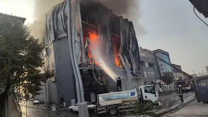 ÜÇÜ ÇOCUK ALTI KADININ YANARAK CAN VERDİĞİ BİNA KAÇAK YAPILMIŞ!