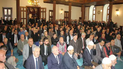 ATATÜRK KOCAELİ'NDE CAMİLERDE OKUTULAN DUA VE MEVLİD İLE ANILDI!