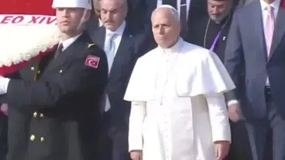 PAPA 14.LEONUN ANKARA'DA İLK DURAĞI ANIT KABİR OLDU!