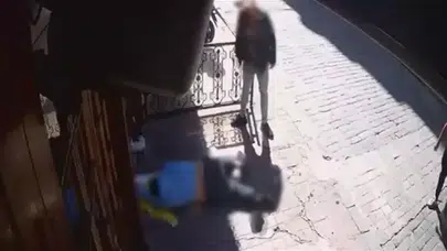 BEYOĞLU'NDA EPİLEPSİ HASTASINI GASPEDEN 2 ŞÜPHELİ TUTUKLANDI!