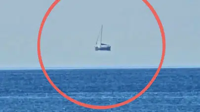 FETHİYE AÇIKLARINDA GÖRÜLDÜ!BU GEMİ NEDEN HAVADA DURUYOR?