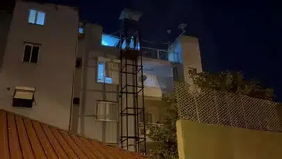 KARDEŞİ İÇİN YAPTIRDIĞI ENGELLİ ASANSÖRÜNDEN DÜŞEREK ÖLDÜ!