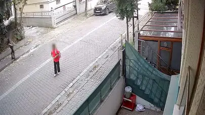 AVCILAR'DA 10 YAŞINDAKİ KIZ ÖĞRENCİYİ OKUL SERVİSİNİN GELMESİ KURTARDI!