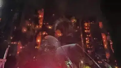 HONG KONG’DA YANGIN FACİASININ ÇIKIŞ NEDENİ DUYANLARI ŞAŞIRTTI!