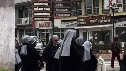 PAPA 14.LEO GELMEDEN RAHİBELER İZNİK’E AKIN ETTİ!