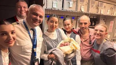 FİLİPİNLİ YOLCU THY UÇAĞINDA HAVADA DOĞUM YAPTI!