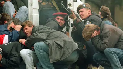 İTALYA’DA ZENGİN KESKİN NİŞANCILARA “İNSANLIK SUÇU” SORUŞTURMASI!