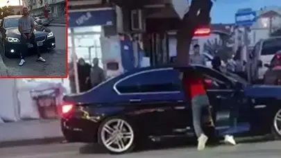 KOCAELİ'DE ARKADAŞININ ARABA İÇİNDE BIÇAKLADIĞI ŞAHIS HAYATINI KAYBETTİ!