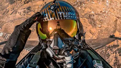 BU FOTOĞRAF YUNANİSTAN’DA GÜNDEMDEKİ YERİNİ HALA KORUYOR!