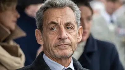 FRANSA ESKİ CUMHURBAŞKANI SARKOZY'YE ŞARTLI TAHLİYE!