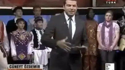 CÜNEYT ÖZDEMİR PROGRAMINDA FETÖ VE TÜRKÇE OLİMPİYATLARI’NI ÖVMÜŞ!