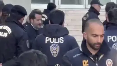 ERDEN TİMUR SAĞLIK KONTROLÜNE GİDERKEN GÖRÜNTÜLENDİ!