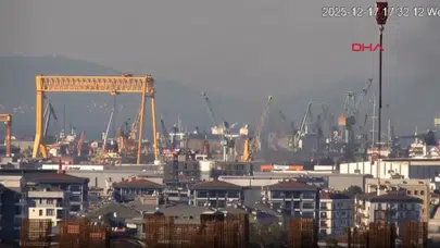 TUZLA’DA HAYVAN YEMİ YÜKLÜ GEMİDE ÇIKAN YANGIN DEVAM EDİYOR!