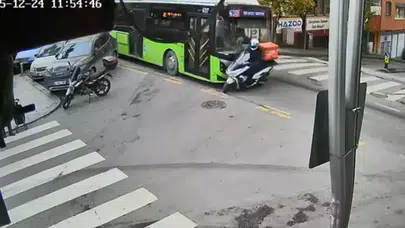 ÇAYIROVA'DA BELEDİYE OTOBÜSÜ İLE KURYE BÖYLE ÇARPIŞTI!