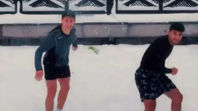 ARDA GÜLER GÖLCÜK TABİAT PARKI’NDA ÇOCUKLAR GİBİ KARDA TOP OYNADI