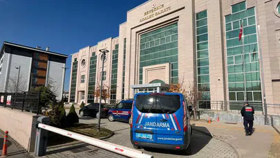 BABAYI OĞLUNUN GÖZLERİ ÖNÜNDE ÖNCE DÖVDÜLER SONRA DA SİLAHA ÖLDÜRDÜLER!