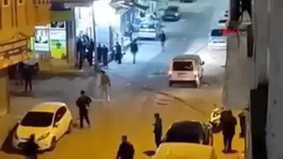 ŞANLIURFA'DA SOKAK ORTASINDA POMPALI TÜFEKLE ÇATIŞTILAR!