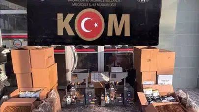 DEPOYA GİZLENMİŞ BİNLERCE MAKARON VE TÜTÜN ELE GEÇİRİLDİ!