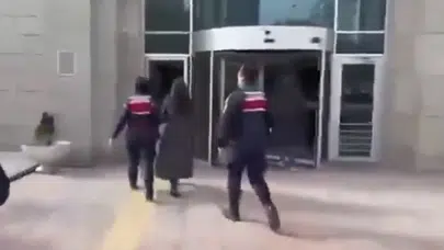 İKİ KIZ ÇOCUĞUNU ISIRAN PİTBULL’UN SAHİBİ KADIN TUTUKLANDI!