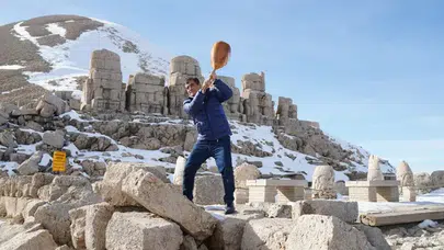 AYDIN AYDIN YAPAY ZEKAYA KARŞI NEMRUT DAĞI'NDA SAZINI KIRMIŞTI!